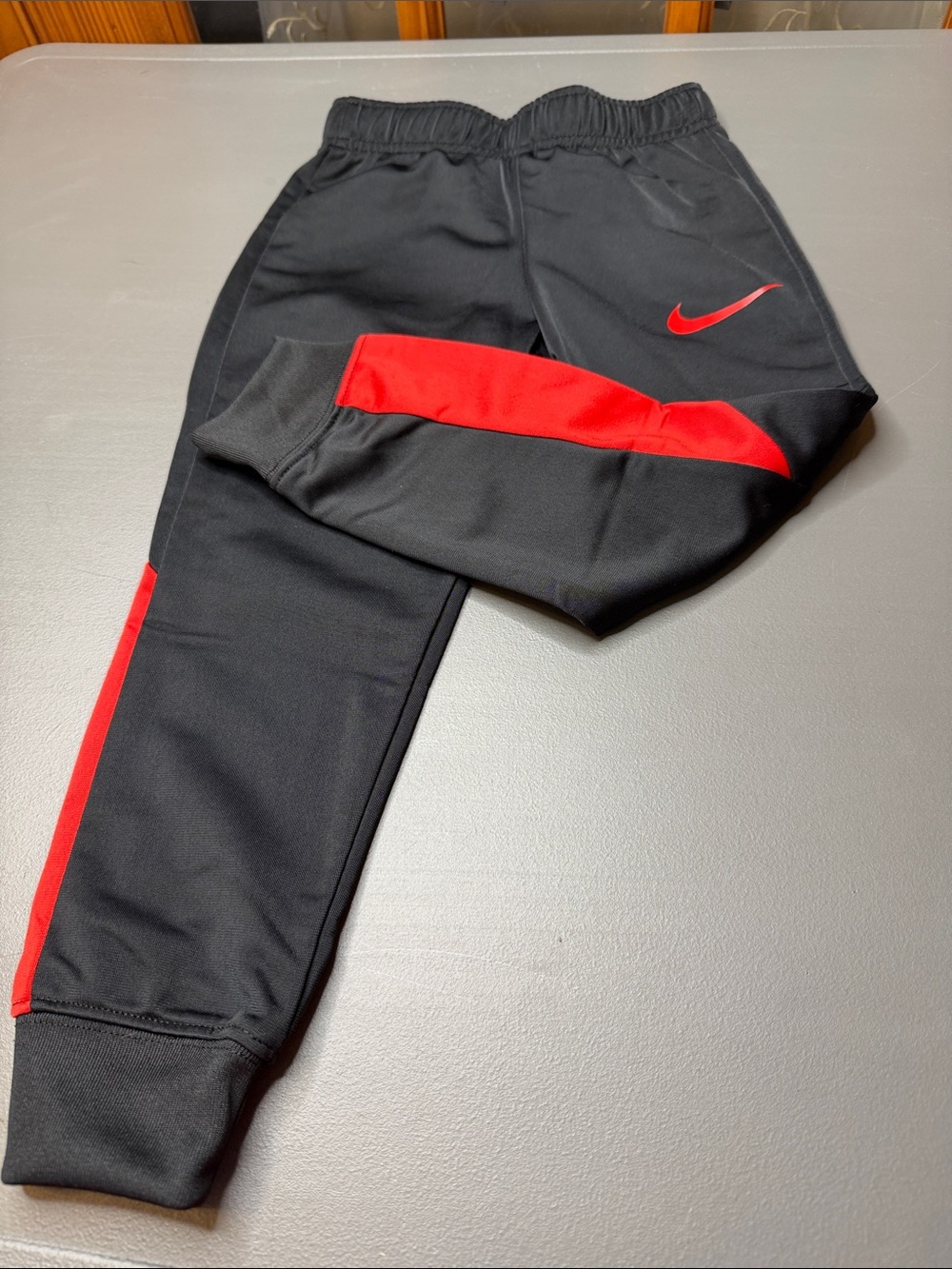 Kid’s Nike Red and Black Track Jacket and Joggers Set. Size: 4 - Picture 7 of 7
